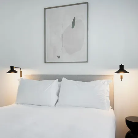 Apartament Relstay - Montenapoleone Mediolan