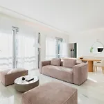 Appartement Relstay - Montenapoleone Milaan