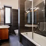Appartement Relstay - Montenapoleone Milaan