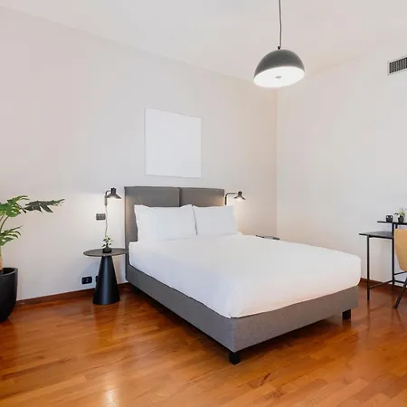 Appartamento Relstay - Montenapoleone Milano