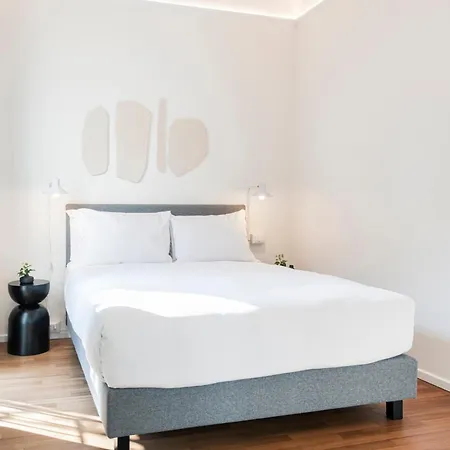 Apartment Relstay - Montenapoleone *