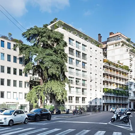 Apartment Relstay - Montenapoleone Milan