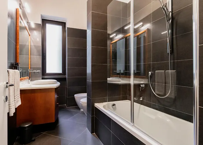 Apartment Relstay - Montenapoleone Milan
