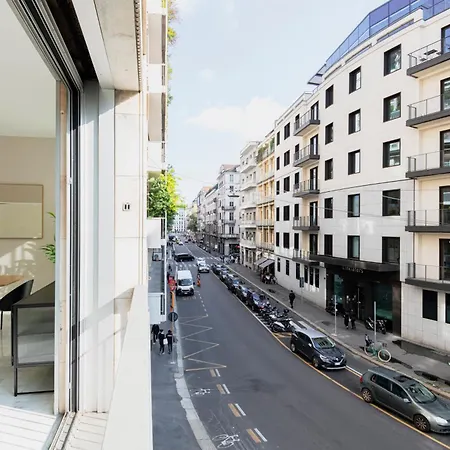 Relstay - Montenapoleone Apartman *